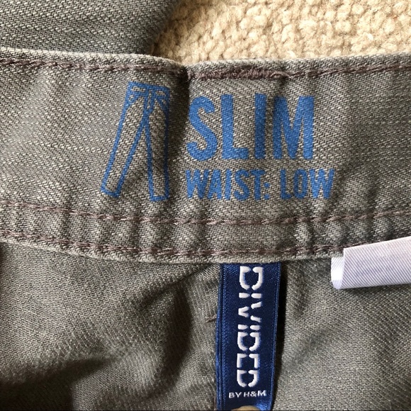 H&M Low Rise Slim Fit Gray Grey Jeans Dar Wash Denim Pants Bottoms Size 32 C - Picture 3 of 9